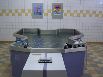 Ванна-бабочка (Хаббарда) для кинезотерапии в воде - Sport Kiosk